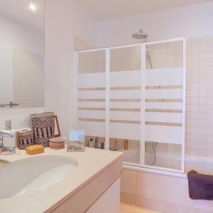 Châtelain : Magnifique appartement 3 CH. + terrasse SUD