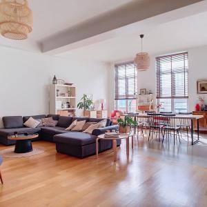 Châtelain : Magnifique appartement 3 CH. + terrasse SUD