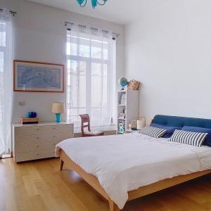 Châtelain : Magnifique appartement 3 CH. + terrasse SUD