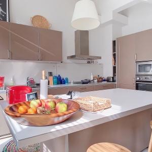 Châtelain : Magnifique appartement 3 CH. + terrasse SUD