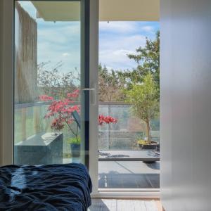 Saint-Job : bel appartement 1 chambre + Terrasse Sud