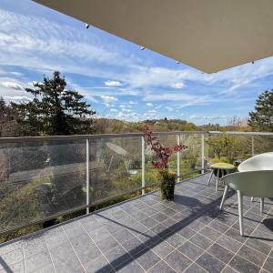 Saint-Job : bel appartement 1 chambre + Terrasse Sud