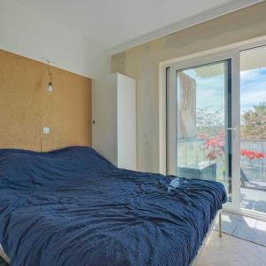 Saint-Job : bel appartement 1 chambre + Terrasse Sud