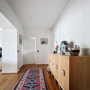 Louise, jardin du Roi, spacieux appartement de 205 m2