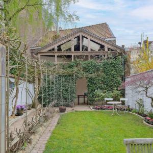 Place Brugmann : maison 6 ch + jardin orienté Sud