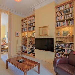 Place Brugmann : maison 6 ch + jardin orienté Sud