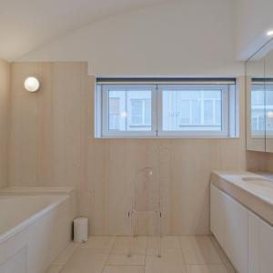 Châtelain: Belle arrière maison 3 chambres, cour et terrasse