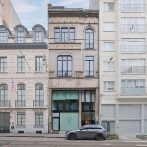 Châtelain: Belle arrière maison 3 chambres, cour et terrasse