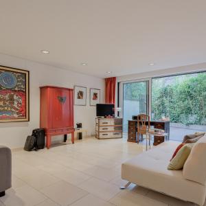 Châtelain: Belle arrière maison 3 chambres, cour et terrasse