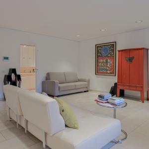 Châtelain: Belle arrière maison 3 chambres, cour et terrasse