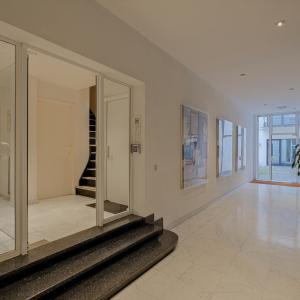 Châtelain: Belle arrière maison 3 chambres, cour et terrasse