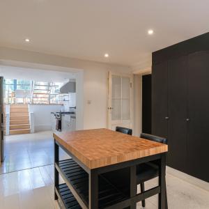 Franz Merjay: Belle maison 4 chambres - jardin & terrasses