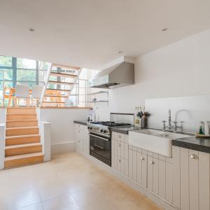 Franz Merjay: Belle maison 4 chambres - jardin & terrasses