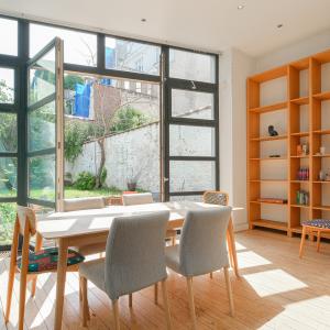 Franz Merjay: Belle maison 4 chambres - jardin & terrasses