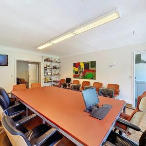 Quartier Royal : Bel espace de bureau