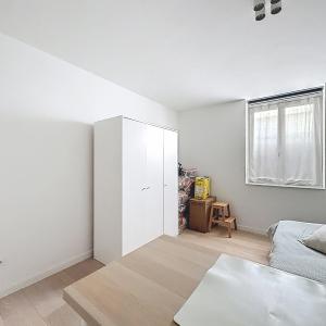 Pl. Brugmann/Lepoutre : Superbe appartement rez-de-chaussée 