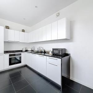 Pl. Brugmann/Lepoutre : Superbe appartement rez-de-chaussée 