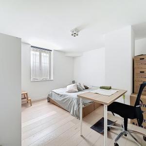 Pl. Brugmann/Lepoutre : Superbe appartement rez-de-chaussée 