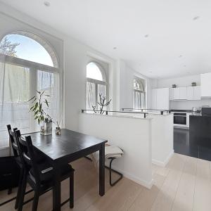 Pl. Brugmann/Lepoutre : Superbe appartement rez-de-chaussée 