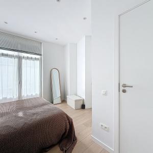 Pl. Brugmann/Lepoutre : Superbe appartement rez-de-chaussée 