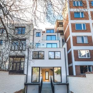 Montgomery - Rez-de-chaussée 3 ch avec jardin + parkings 