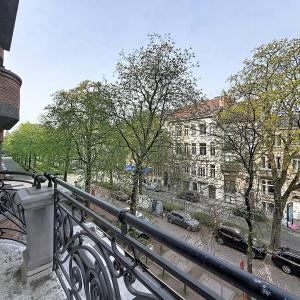 Lepoutre / Pl. Brugmann : Somptueux appartement remis à neuf