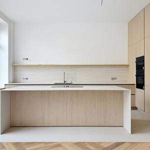 Lepoutre / Pl. Brugmann : Somptueux appartement remis à neuf