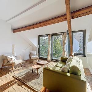 Quartier Européen : Duplex meublé 2 chambres avec terrasse