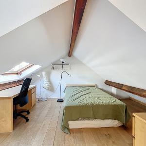 Quartier Européen : Duplex meublé 2 chambres avec terrasse