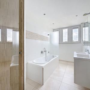 Roosevelt/ULB : Appartement 2 chambres + balcons + garage