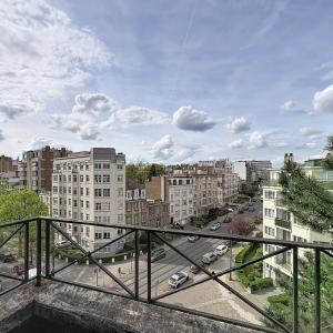 Roosevelt/ULB : Appartement 2 chambres + balcons + garage