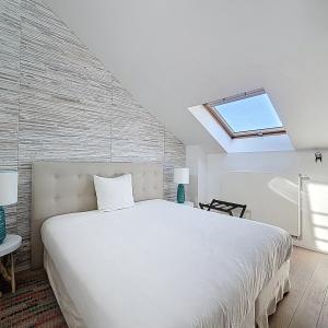 Royale / Congrès : Bel appartement duplex penthouse meublé