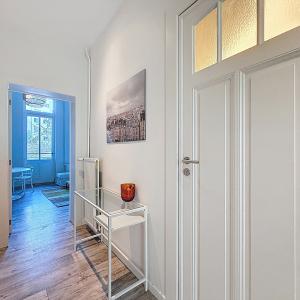 Place Brugmann : Bel appartement 2 chambres + bureau