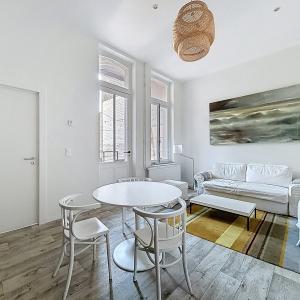 Place Brugmann : Bel appartement 2 chambres + bureau