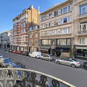 Place Brugmann : Bel appartement 2 chambres + bureau