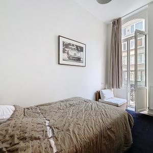 Place Brugmann : Bel appartement 2 chambres + bureau