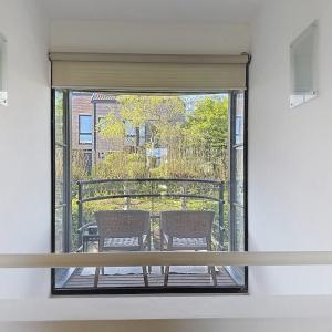 Lycée Français : Magnifique duplex rdc avec jardin + parking