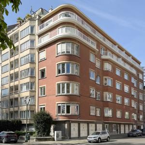 Square Marie Louise - Appartement rénové 2ch + balcon