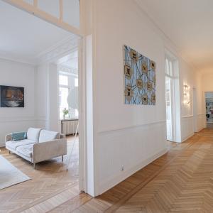 Place Brugmann : bel appartement rénové 4 chambres