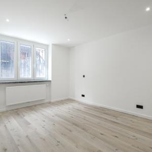 Lepoutre: Magnifique duplex rénové 2 chambres, bureau + cour