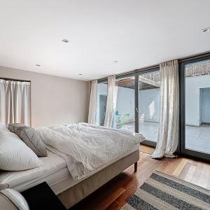 Rue de Naples : Superbe duplex rénové + terrasse 
