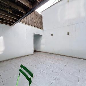 Rue de Naples : Superbe duplex rénové + terrasse 