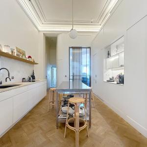 Sablon : Superbe appartement 3 chambres entièrement rénové