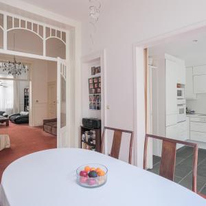 Vdk/Molière, superbe maison, 4 chambres & jardin