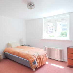 Vdk/Molière, superbe maison, 4 chambres & jardin