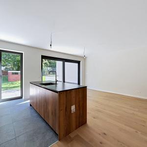 Wolvendael / Azande : RDC avec jardin neuf 3 chambres PEB A-