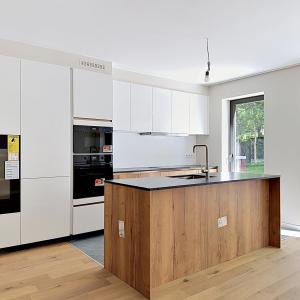 Wolvendael / Azande : RDC avec jardin neuf 3 chambres PEB A-