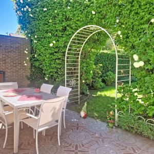Splendide maison: jardin sud, double garage, prof. libérale