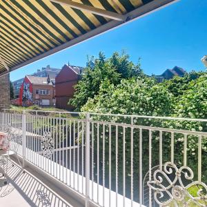 Splendide maison: jardin sud, double garage, prof. libérale