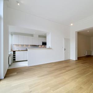 Place Brugmann : Appartement rénové 1chambre + balcon 